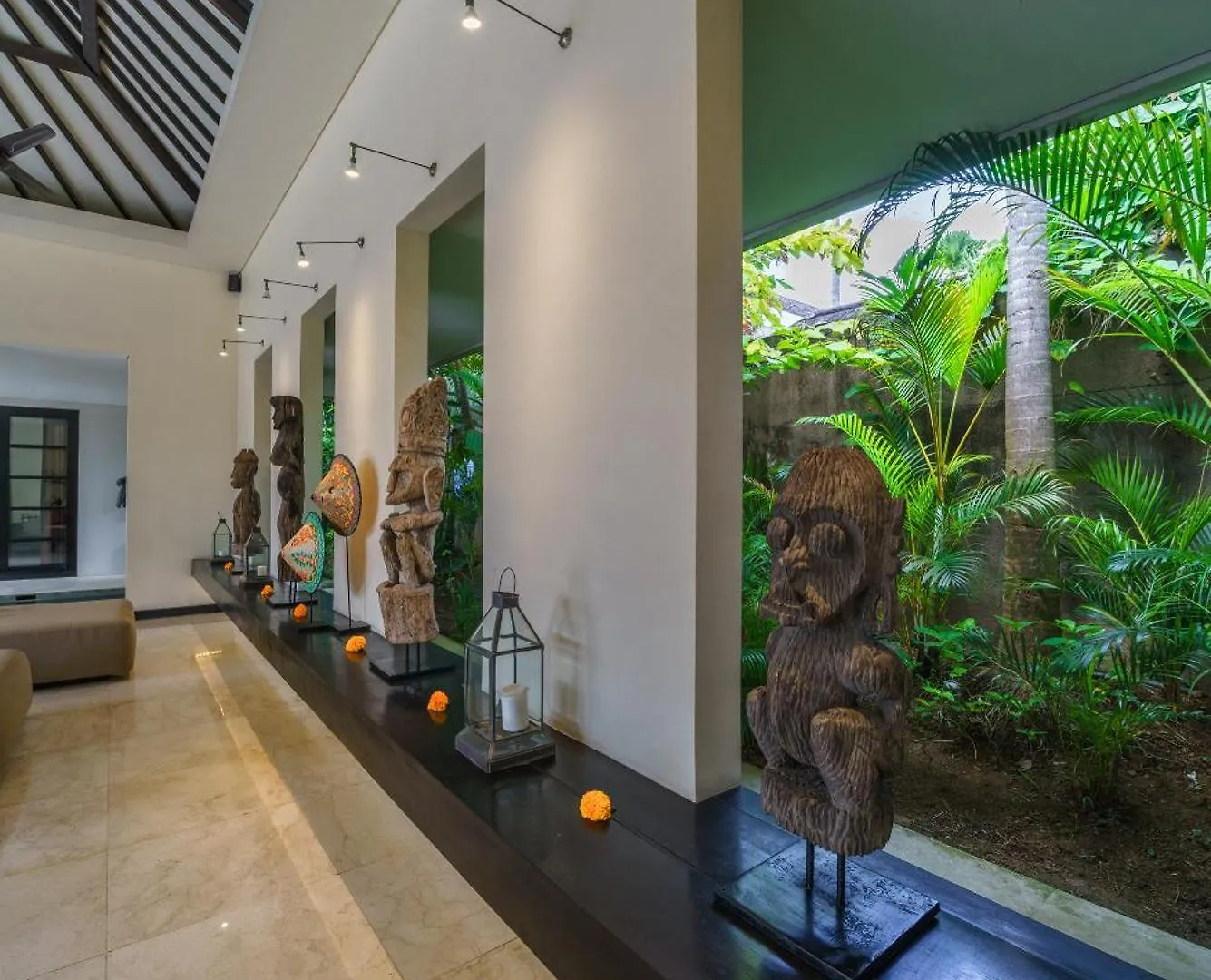 Exquisite 4Bd Luxury Villa In The Heart Of Berawa Canggu  0*, Canggu (Bali)