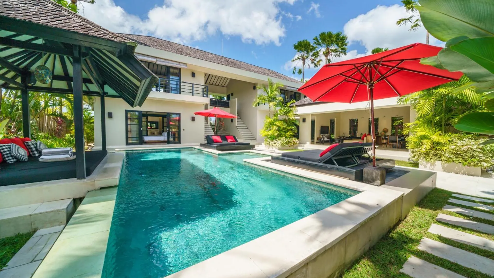 Exquisite 4Bd Luxury Villa In The Heart Of Berawa Canggu  Indonesia