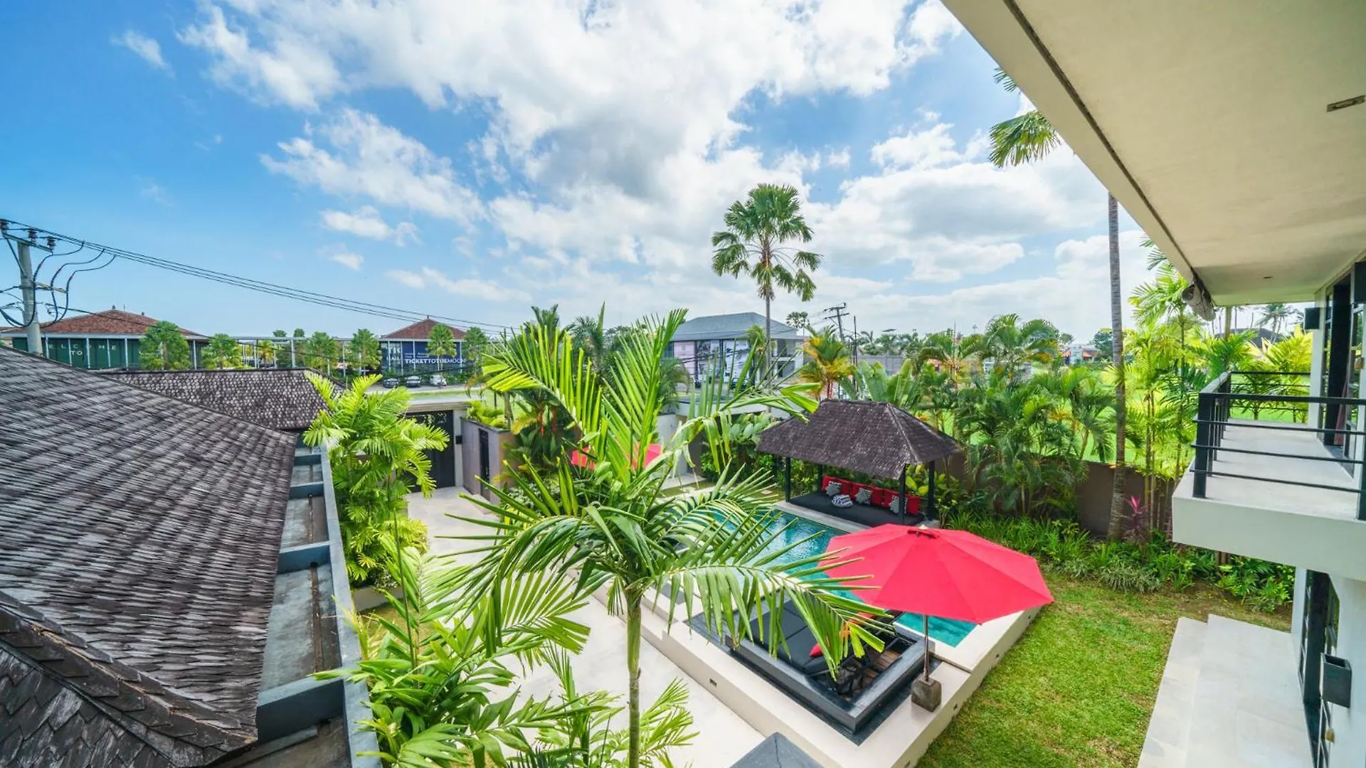 Exquisite 4Bd Luxury Villa In The Heart Of Berawa Canggu